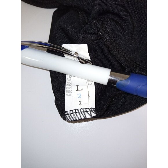 Women's Black Leggings Size Large they are Capris Pants - Picture 3 of 4